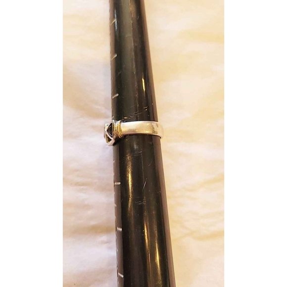 Sterling Silver Amethyst 3 Stone Ring Size 8 - Picture 3 of 8